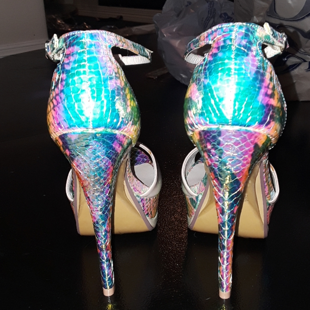 Iridescent heels - Picture 4 of 5